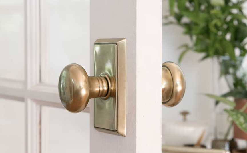 How to Choose the Correct Door Hardware for Your Home 04
